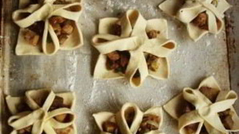 слойки с мясом