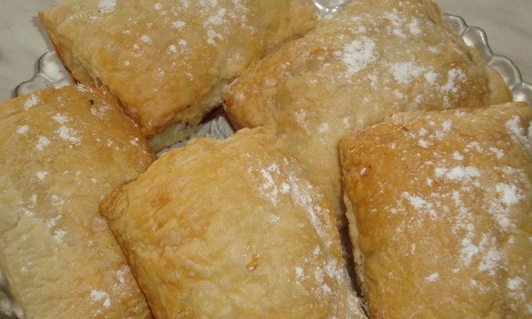 Рецепт слоек с яблоками из слоеного теста