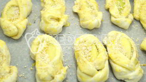 слойки с яблоками