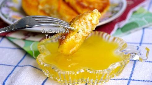 ароматные сырники с морковью и апельсиновым соусом