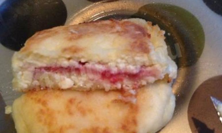 Рецепт сырников с малиной