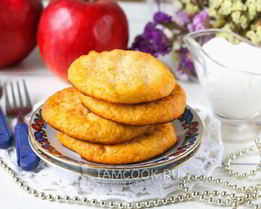 Сырники с яблоками в духовке