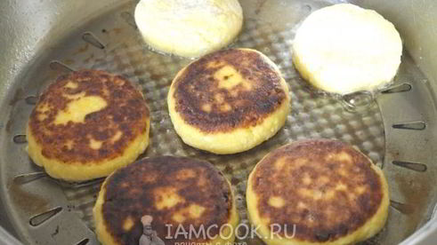 творожники на сковороде