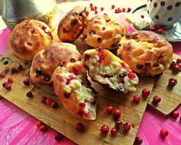 Творожники с брусникой