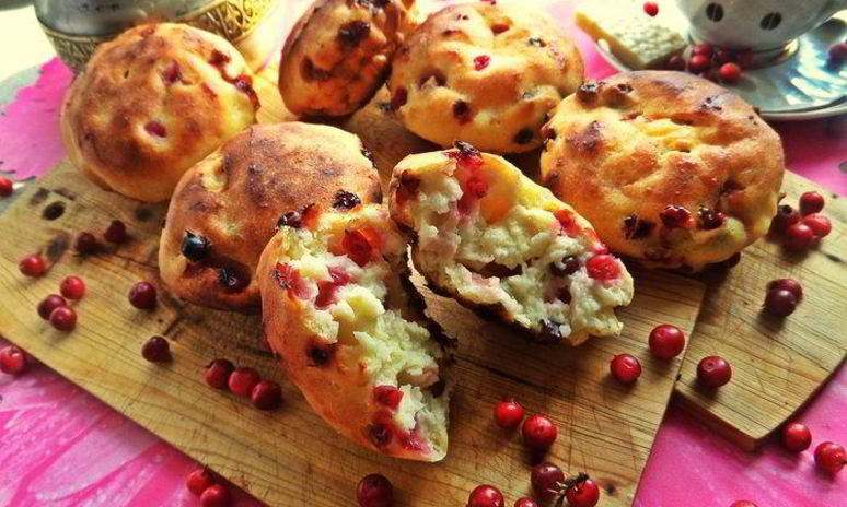 Рецепт творожников с брусникой