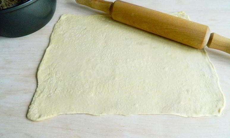 Рецепт слоеного дрожжевого теста для рулета