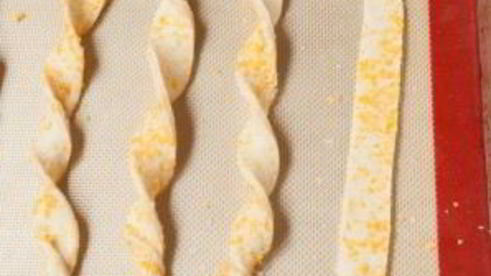 слоеное тесто с сыром