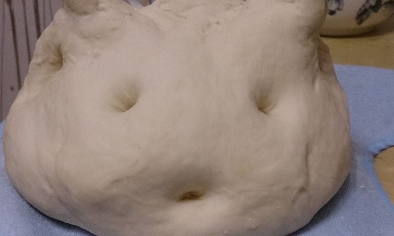 Рецепт тонкого теста для пиццы с медом