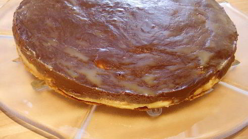 банановый торт с миндальным крокантом