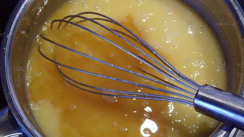 банановый торт с миндальным крокантом