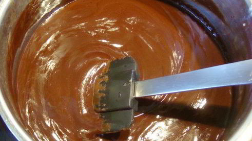 банановый торт с миндальным крокантом