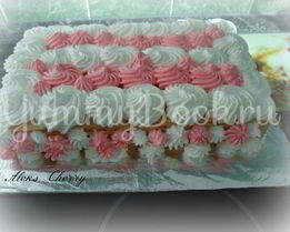 Бисквитный торт со сливками и малиновым ликером