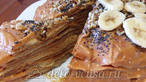 блинный торт со сгущенкой и бананами