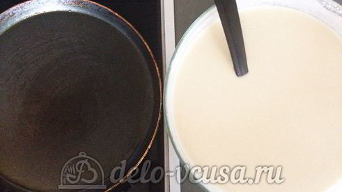 блинный торт со сгущенкой и бананами