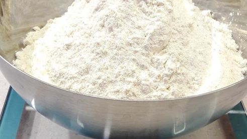 медовик с карамелью и клюквенным кули