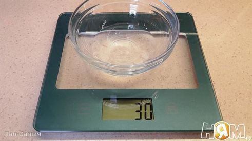 медовик с карамелью и клюквенным кули