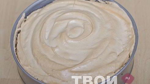 ореховый торт с меренгой