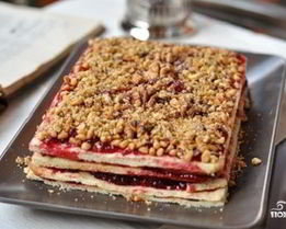 Песочный торт с вареньем