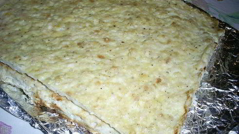 пикантный мясной торт с грибным кремом и сырно-сливочной заливкой