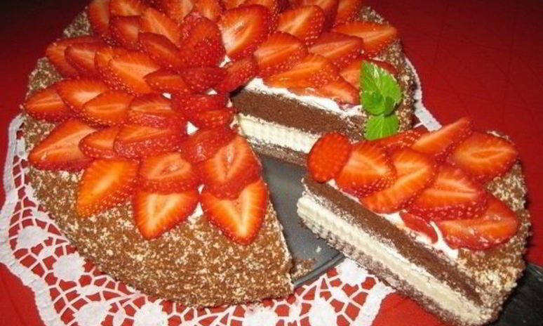 Рецепт шоколадна-клубничного торта