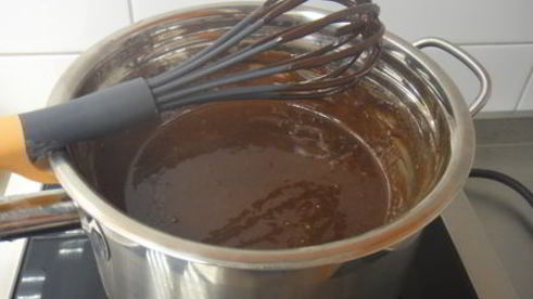 шоколадный медовик