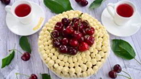 шоколадный торт со сливочным кремом