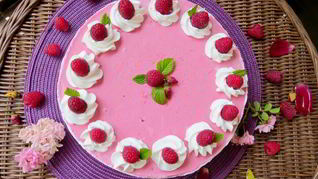 Торт Малиновая роза с чизкейком и бисквитом брауни