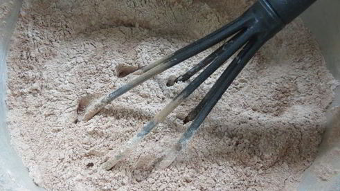 торт малиновая роза с чизкейком и бисквитом брауни