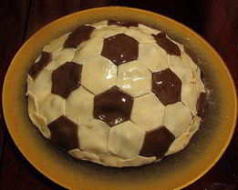 Торт Муравейник со сгущенкой и орехами