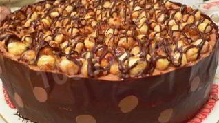 Торт на маргарине с медом и миндалем