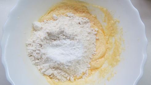 торт птичье молоко с малиновым сердцем