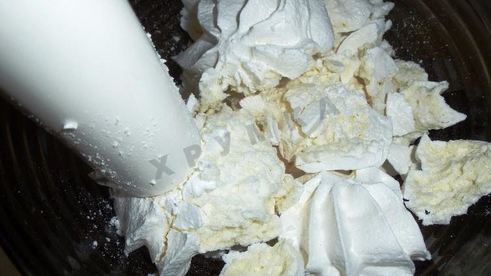 торт с клубничным вареньем