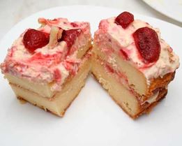 Творожный торт с клубникой