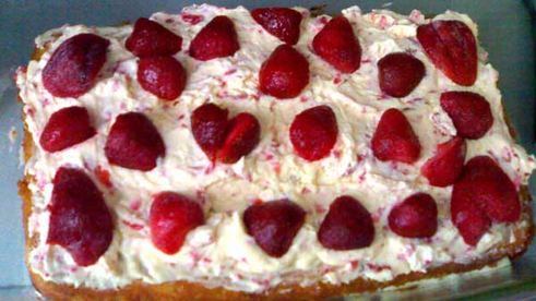 творожный торт с клубникой