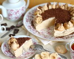 Вафельный торт со сгущенкой и бананами