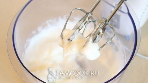 вафельный торт со сгущенкой и бананами