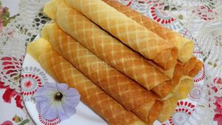 Хрустящие вафельные трубочки в вафельнице