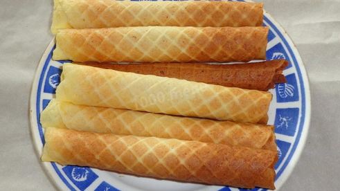 хрустящие вафельные трубочки в вафельнице