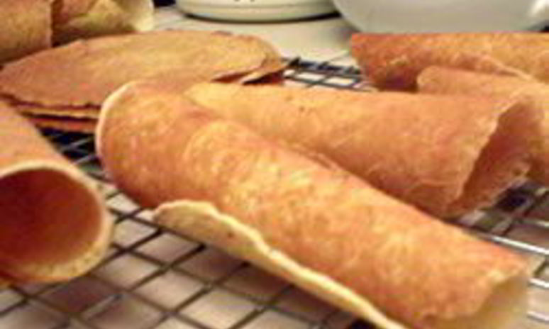 Рецепт крумкаке — норвежских вафельных трубочек