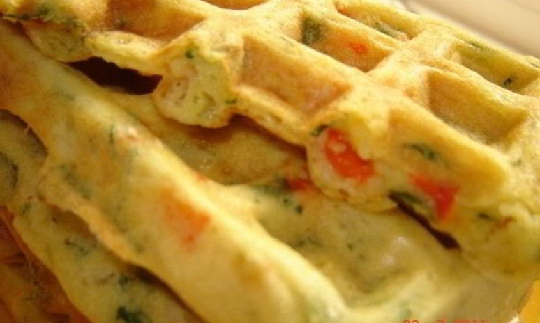 Рецепт сырных вафель с перцем и зеленью