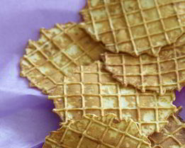 Творожные вафли с финиками