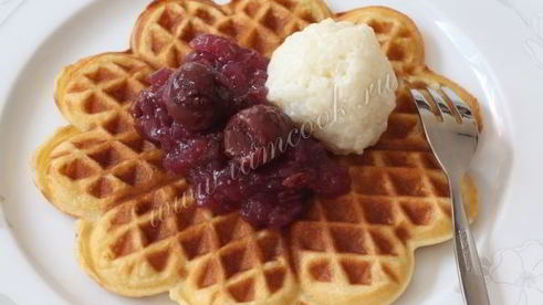 вафли с рисовой кашей и киселем