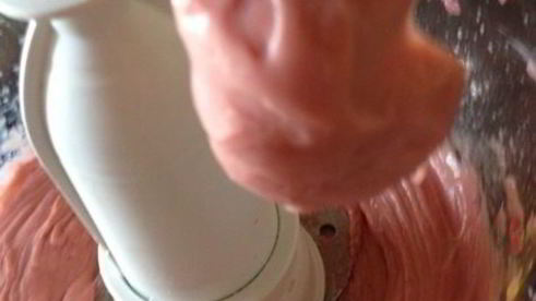 клубничные профитроли с творожно-базиликовым кремом