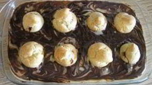 ореховые пирожные с профитролями