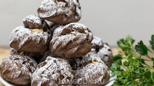 Шоколадные профитроли с кремом