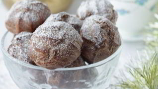 Шоколадные профитроли с маскарпоне