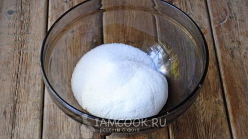 торт из профитролей со сметанным кремом