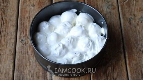 торт из профитролей со сметанным кремом