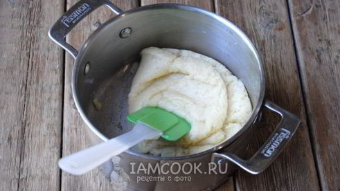 торт из профитролей со сметанным кремом