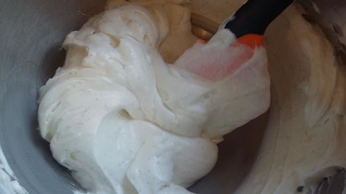 эклеры малиновая роза